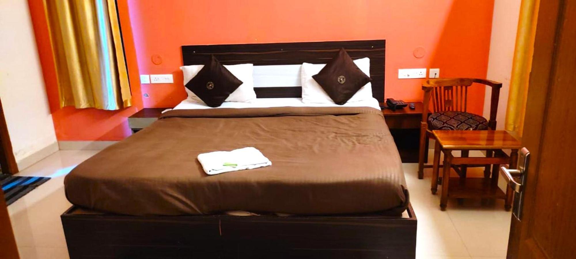Goroomgo Blue Bell Bhubaneswar - Well Decorated Room -Wifi And Parking Facilities Available Exterior foto